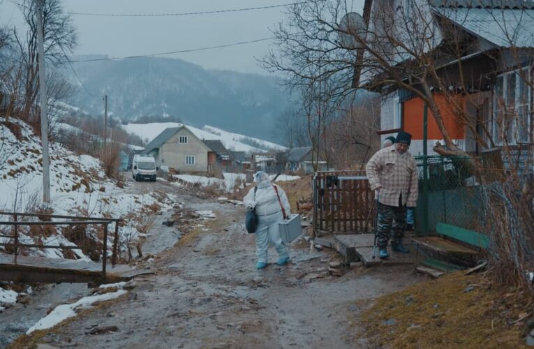 Фільм «Між небом та горами» Дмитра Грешка представили на Краківському кінофестивалі – дивіться трейлер