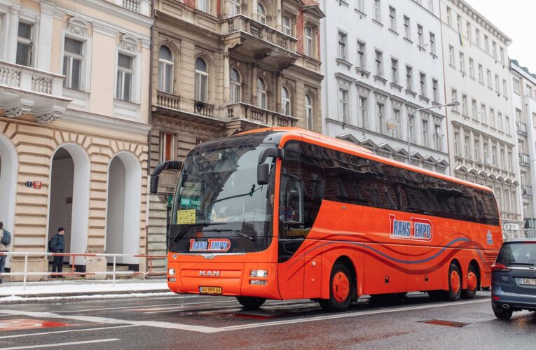 Почему покупать билеты Киев-Варшава выгодно автобусом и в онлайн: детальный разбор ситуации