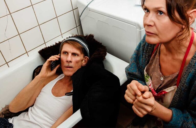 «Ограниченно пригодные»: на телевидении выйдет драмедийный сериал от режиссера фильма «Уроки толерантности»