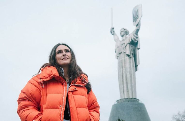 «Невидима сила»: гурт Within Temptation випустить фільм про незламність українців (трейлер)