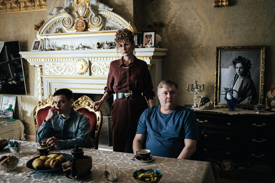 Назар Задніпровський, Дмитро Волканов, Віра Кобзар у фільмі "Родичі"