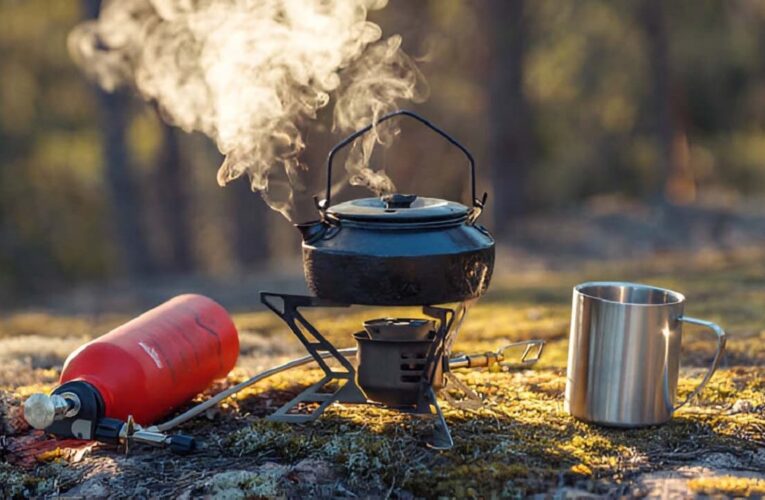 Легкий способ приготовить горячую еду во время путешествия или на пикнике