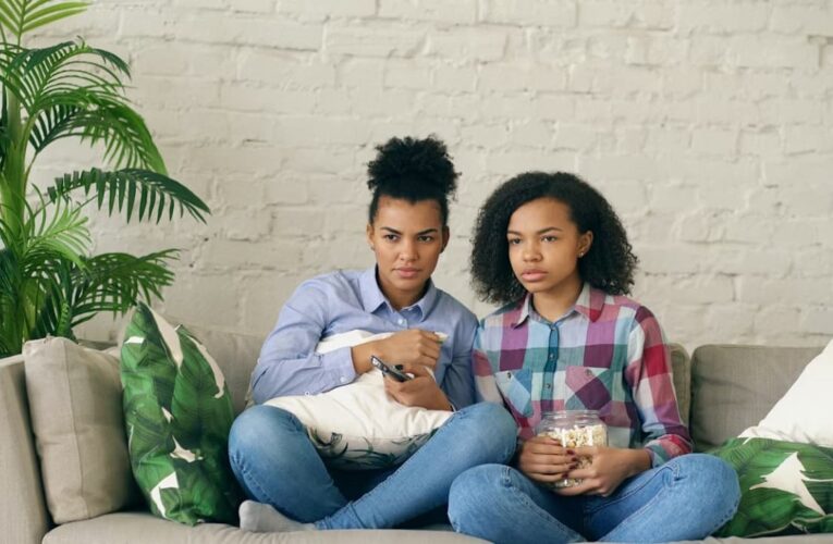 Домашний кинотеатр: как создать атмосферу большого экрана и подобрать закуски