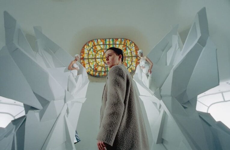 Постапокалиптическая реальность: первые фото со съемок фильма «Праздник Хризантем»